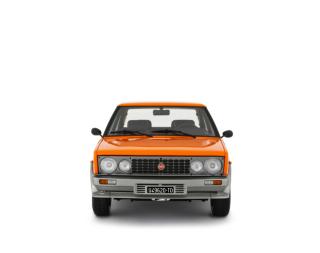 Fiat 131 Racing 2000 TC 1978 Arancione Laudoracing 1:18 Resinemodell (Türen, Motorhaube... nicht zu öffnen!)